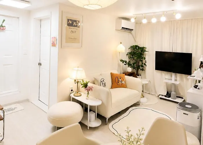 New강남10분,호텔식2Br,2호선 방배역 5분,홍대,성수,코엑스,공항버스,내방5분,고속터미널 Apartment Seoul