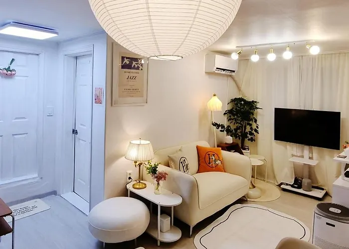 New강남10분,호텔식2Br,2호선 방배역 5분,홍대,성수,코엑스,공항버스,내방5분,고속터미널 Apartment Seoul
