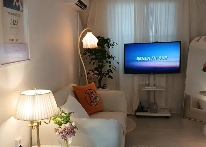 Apartment New강남10분,호텔식2Br,2호선 방배역 5분,홍대,성수,코엑스,공항버스,내방5분,고속터미널