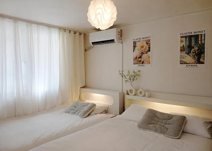 New강남10분,호텔식2Br,2호선 방배역 5분,홍대,성수,코엑스,공항버스,내방5분,고속터미널 * Seoul