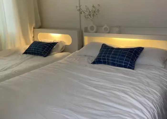 New강남10분,호텔식2Br,2호선 방배역 5분,홍대,성수,코엑스,공항버스,내방5분,고속터미널