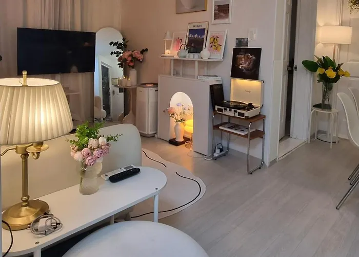 New강남10분,호텔식2br,2호선 방배역 5분,홍대,성수,코엑스,공항버스,내방5분,고속터미널 Seul